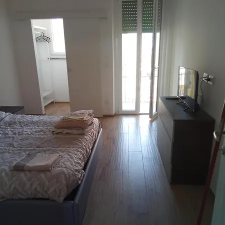 A 2 Passi Metro Bengasi-stazione Lingotto Apartment